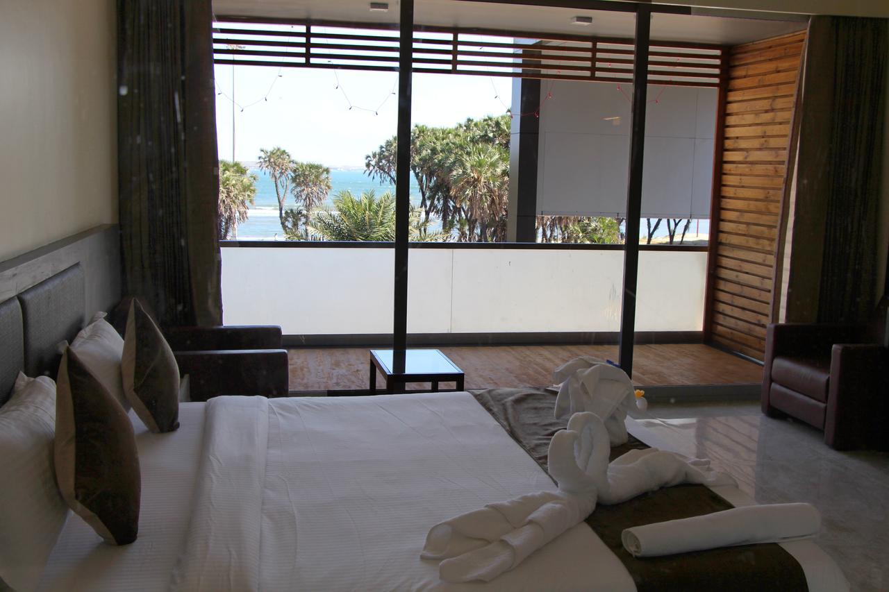 Krishna Beach Resorts - Diu Bagian luar foto