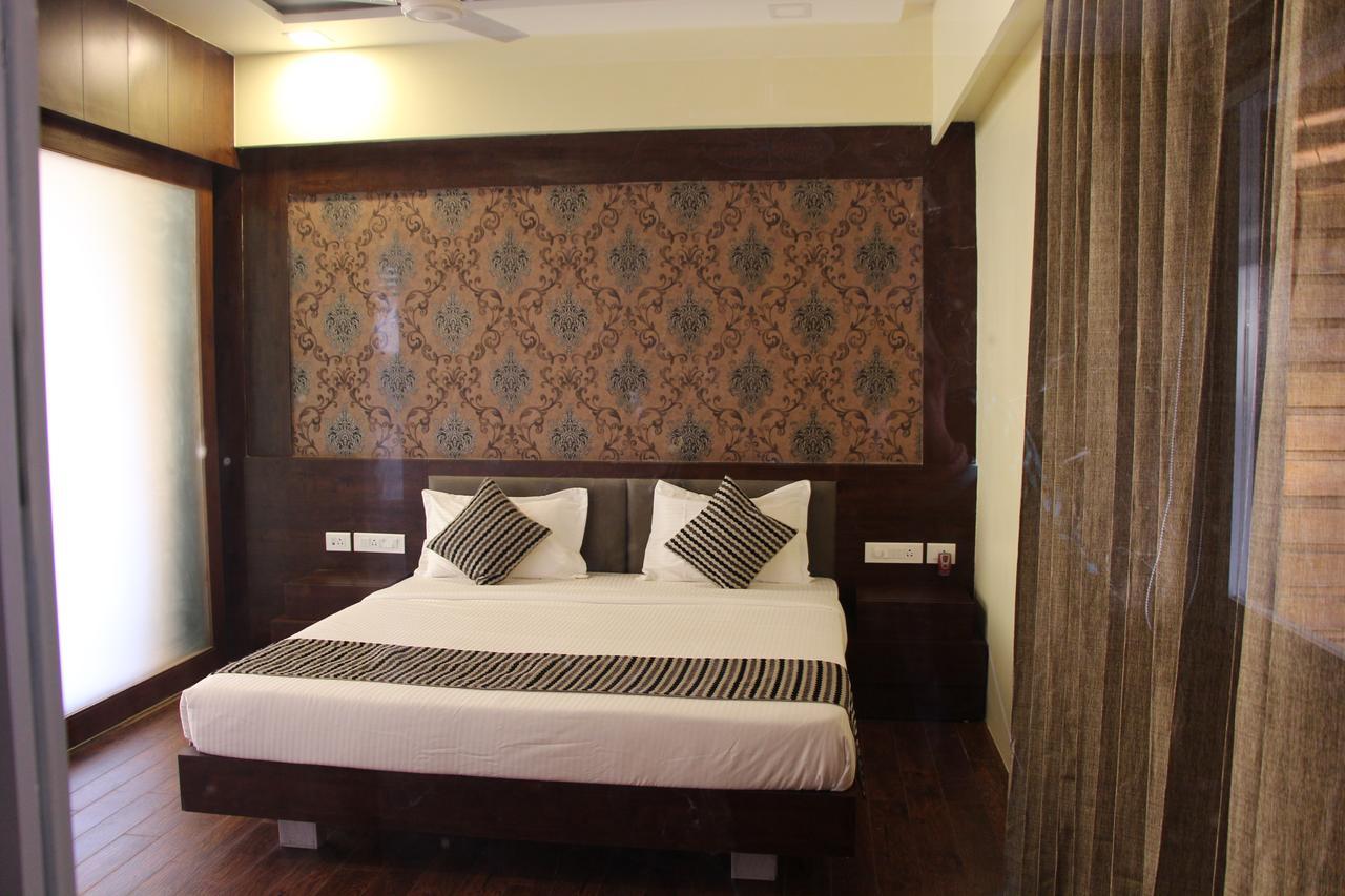 Krishna Beach Resorts - Diu Bagian luar foto