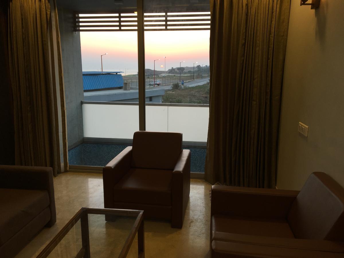 Krishna Beach Resorts - Diu Bagian luar foto